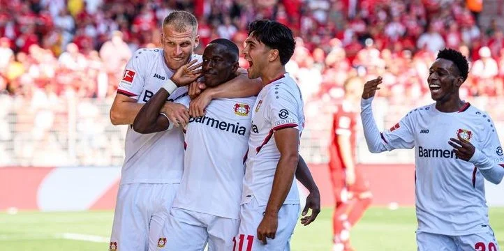 Bayer Leverkusen - Borussia Moenchengladbach Bayer Leverkusen - Borussia Moenchengladbach