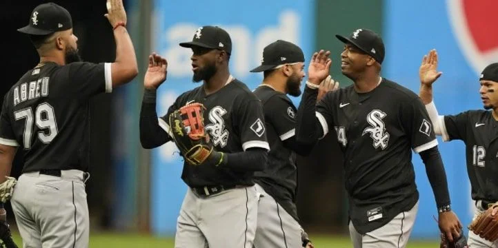Cleveland Indians - Chicago White Sox Cleveland Indians - Chicago White Sox