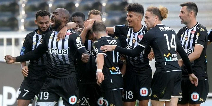 Paris Saint-Germain - Angers Paris Saint-Germain - Angers