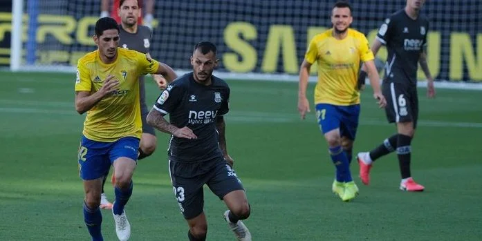 Cadiz - Deportivo Alaves Cadiz - Deportivo Alaves