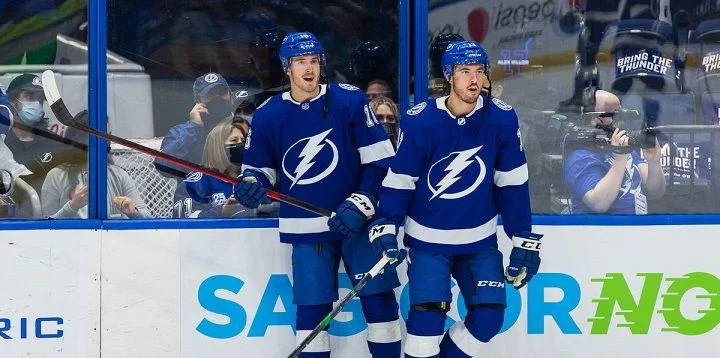 Tampa Bay Lightning - Arizona Coyotes Tampa Bay Lightning - Arizona Coyotes