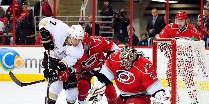 Anaheim Ducks - Carolina Hurricanes Anaheim Ducks - Carolina Hurricanes