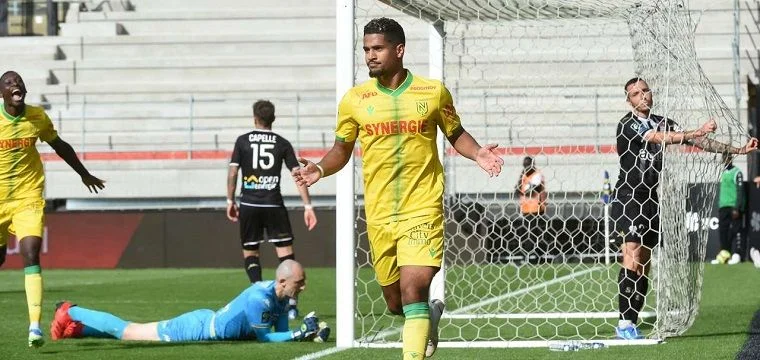 Lorient - Nantes Lorient - Nantes