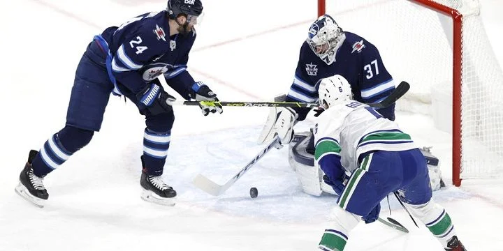 Vancouver Canucks - Winnipeg Jets