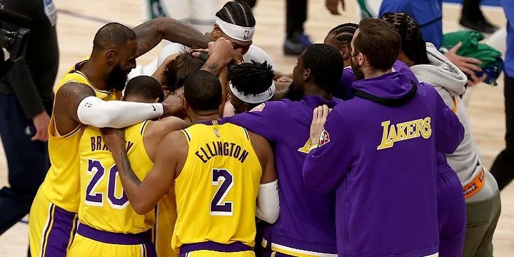 Sacramento Kings - LA Lakers Sacramento Kings - LA Lakers