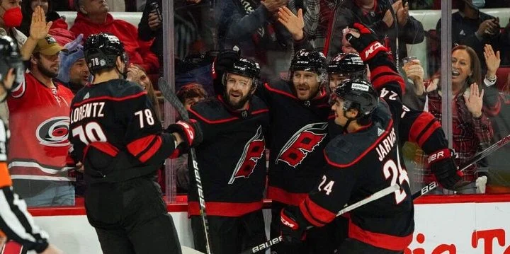 Carolina Hurricanes - Columbus Blue Jackets Carolina Hurricanes - Columbus Blue Jackets