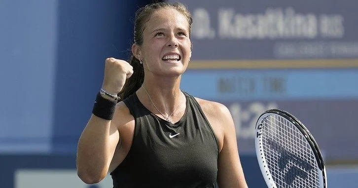 Stefanie Voegele - Daria Kasatkina Stefanie Voegele - Daria Kasatkina