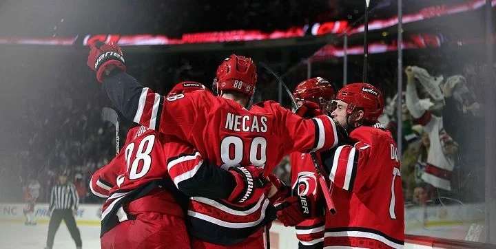 Carolina Hurricanes - New York Rangers