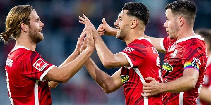Freiburg - VfB Stuttgart Freiburg - VfB Stuttgart