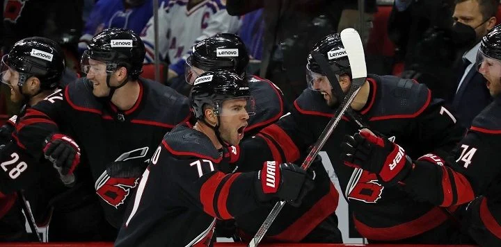 Carolina Hurricanes - Vegas Golden Knights