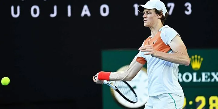 Jannik Sinner - Stefanos Tsitsipas Jannik Sinner - Stefanos Tsitsipas