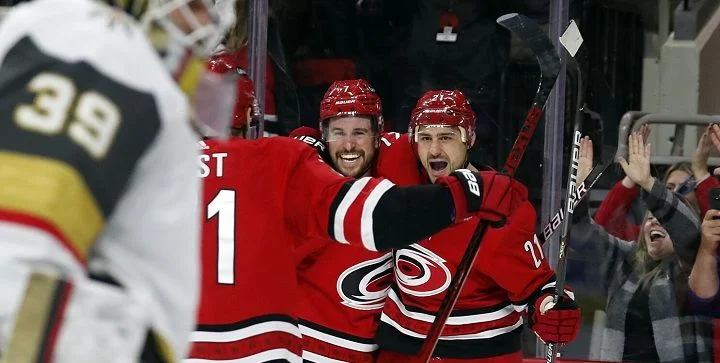Carolina Hurricanes - New Jersey Devils