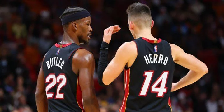 Miami Heat - Toronto Raptors Miami Heat - Toronto Raptors