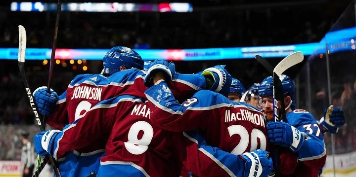 Colorado Avalanche - Vancouver Canucks Colorado Avalanche - Vancouver Canucks