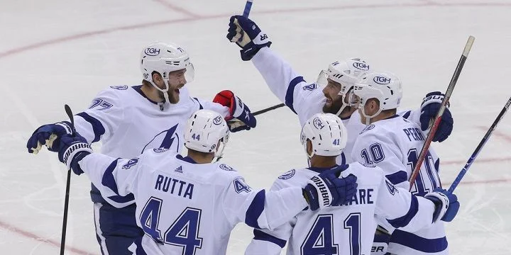 Tampa Bay Lightning - Boston Bruins