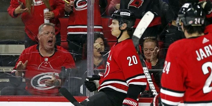 Carolina Hurricanes - New York Islanders