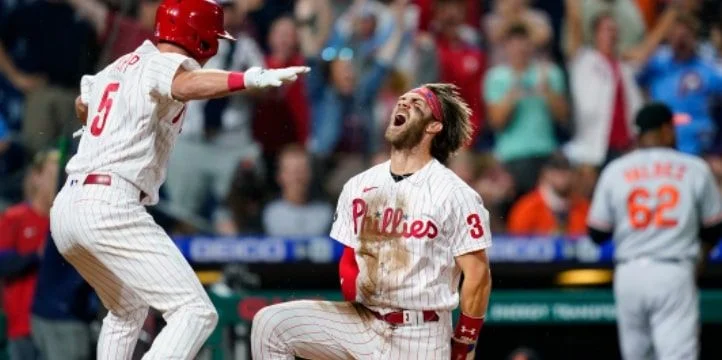 Philadelphia Phillies - Milwaukee Brewers Philadelphia Phillies - Milwaukee Brewers