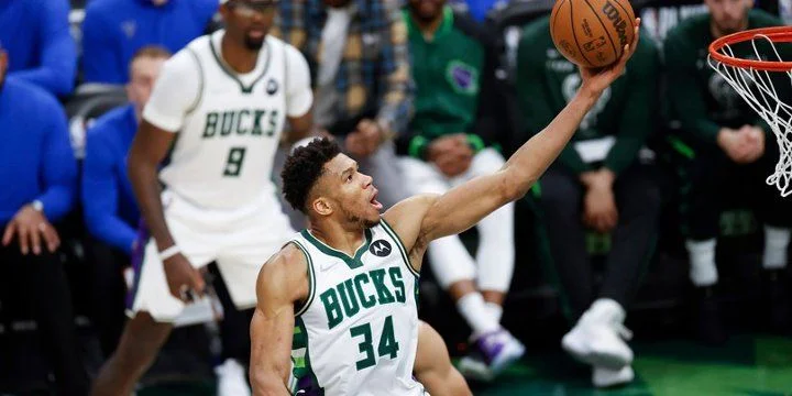 Boston Celtics - Milwaukee Bucks Boston Celtics - Milwaukee Bucks