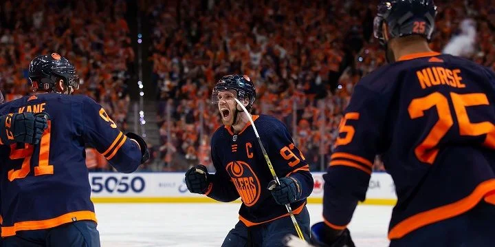 Edmonton Oilers - Calgary Flames Edmonton Oilers - Calgary Flames
