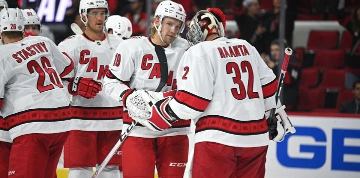 Carolina Hurricanes - Columbus Blue Jackets