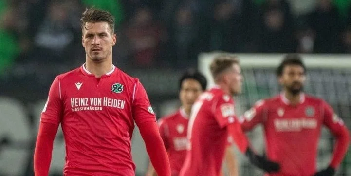 Hannover 96 - Borussia Dortmund Hannover 96 - Borussia Dortmund