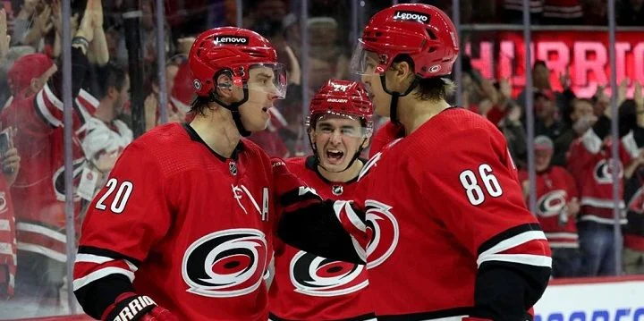 Carolina Hurricanes - New York Islanders Carolina Hurricanes - New York Islanders