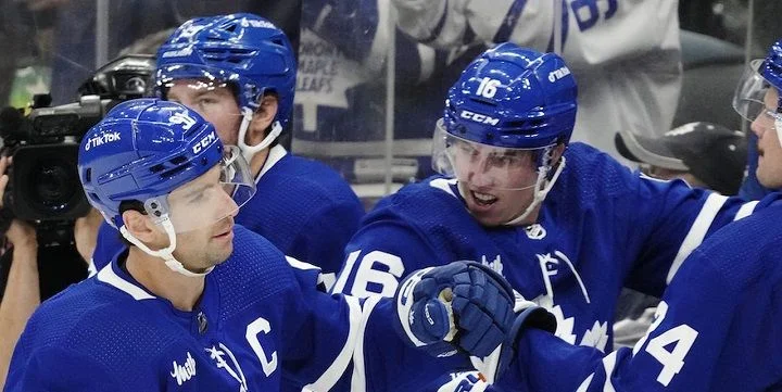Toronto Maple Leafs - Vancouver Canucks
