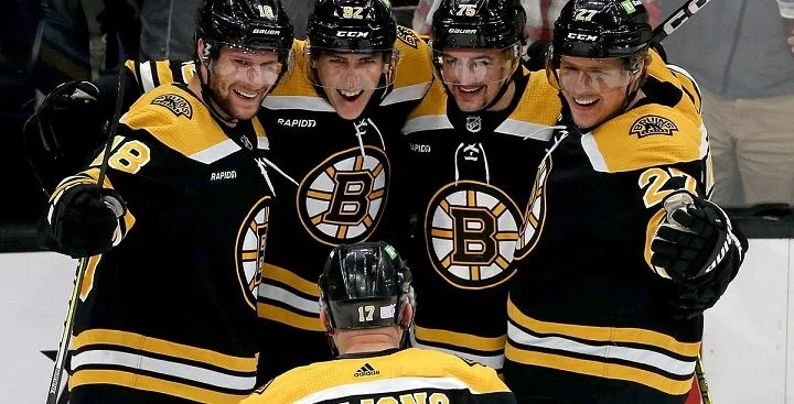 Boston Bruins - Carolina Hurricanes Boston Bruins - Carolina Hurricanes