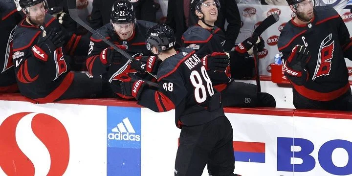 Carolina Hurricanes - Calgary Flames Carolina Hurricanes - Calgary Flames