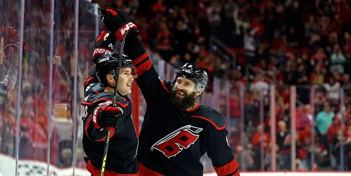 St. Louis Blues - Carolina Hurricanes St. Louis Blues - Carolina Hurricanes