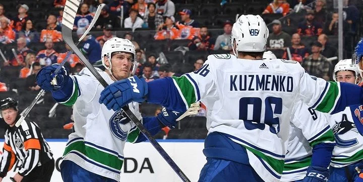 Vancouver Canucks - Arizona Coyotes Vancouver Canucks - Arizona Coyotes