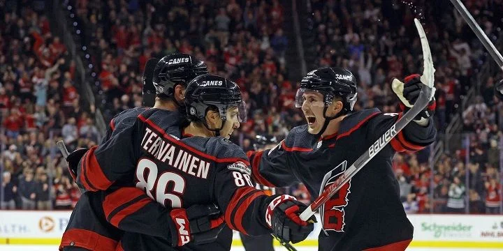 Carolina Hurricanes - New Jersey Devils Carolina Hurricanes - New Jersey Devils