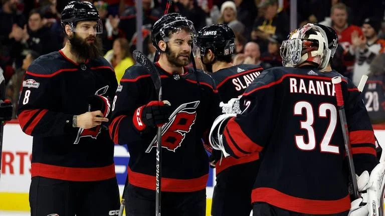 Carolina Hurricanes - Chicago Blackhawks