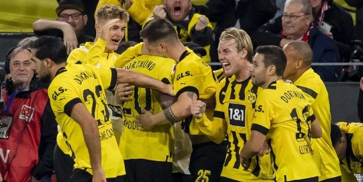 Borussia Dortmund - Augsburg Borussia Dortmund - Augsburg
