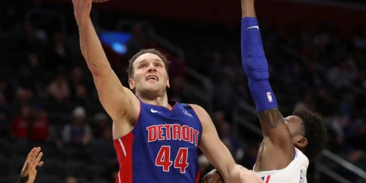 Detroit Pistons - Milwaukee Bucks Detroit Pistons - Milwaukee Bucks