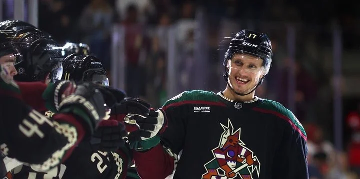 Arizona Coyotes - St. Louis Blues Arizona Coyotes - St. Louis Blues