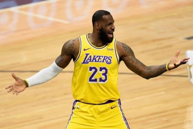 New York Knicks - LA Lakers New York Knicks - LA Lakers