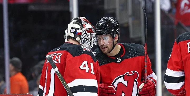 New Jersey Devils - Vancouver Canucks New Jersey Devils - Vancouver Canucks