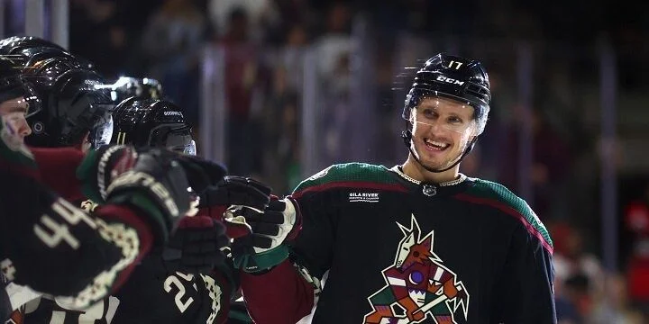 Arizona Coyotes - Tampa Bay Lightning