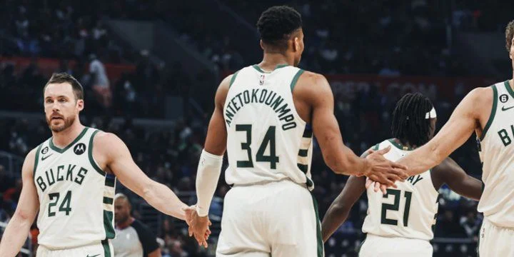 Chicago Bulls - Milwaukee Bucks Chicago Bulls - Milwaukee Bucks