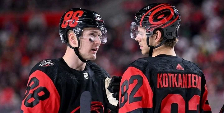 Carolina Hurricanes - Ottawa Senators