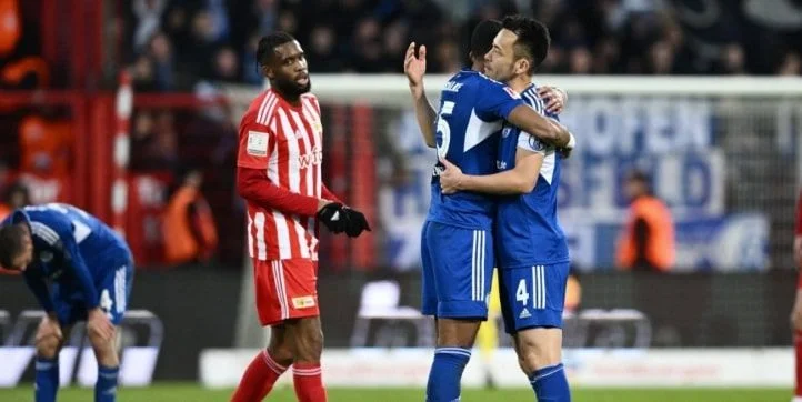 Schalke 04 - Borussia Dortmund Schalke 04 - Borussia Dortmund