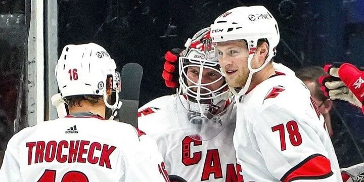 Carolina Hurricanes - Boston Bruins Carolina Hurricanes - Boston Bruins