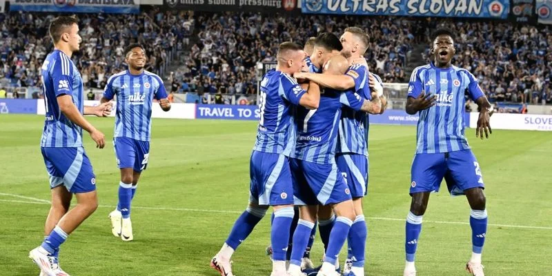 Slovan Bratislava - APOEL Nicosia Slovan Bratislava - APOEL Nicosia