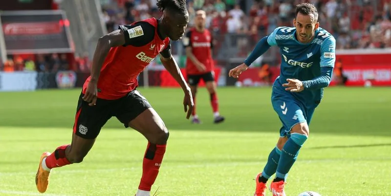 Bayer Leverkusen - VfB Stuttgart Bayer Leverkusen - VfB Stuttgart