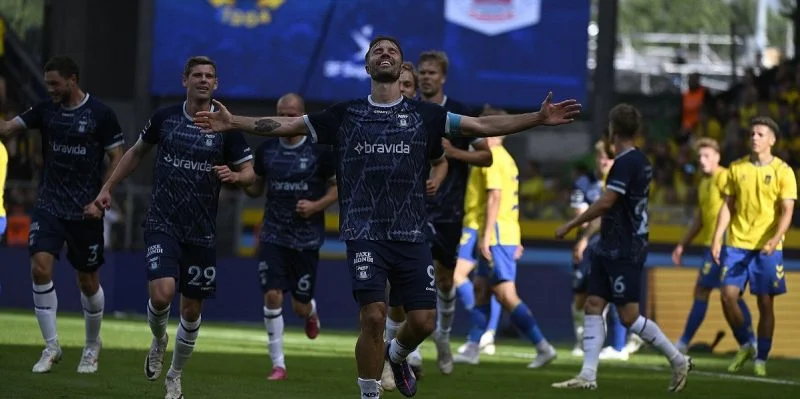 AGF - Vejle Boldklub AGF - Vejle Boldklub