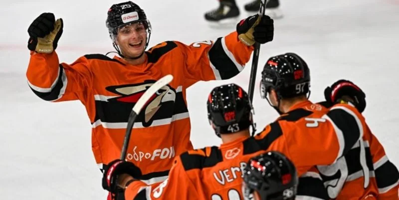Avangard Omsk - Lokomotiv Yaroslavl Avangard Omsk - Lokomotiv Yaroslavl