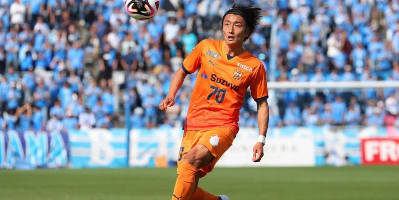 Shimizu S-Pulse - V-Varen Nagasaki Shimizu S-Pulse - V-Varen Nagasaki