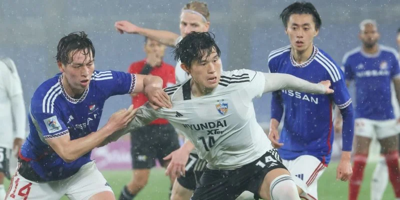 Ulsan Hyundai - Gangwon FC