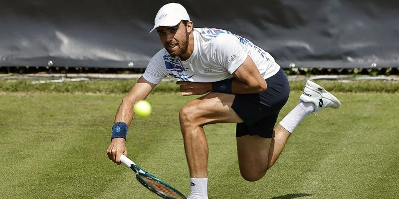 Pierre-Hugues Herbert vs Benjamin Bonzi Prediction and Betting Tips (17.09.2024) Pierre-Hugues Herbert vs Benjamin Bonzi Prediction and Betting Tips (17.09.2024)